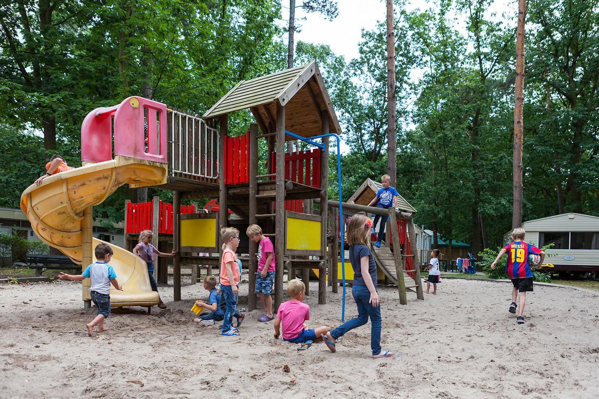 Hotel Oostappen Vakantiepark Hengelhoef Nv Aan de Wolfsberg Exteriér fotografie